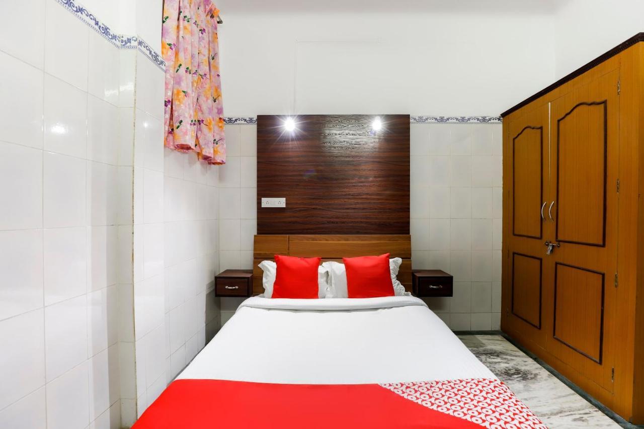 Oyo 65719 Sree Ganesh Mahal Hotel Siruseri Eksteriør billede