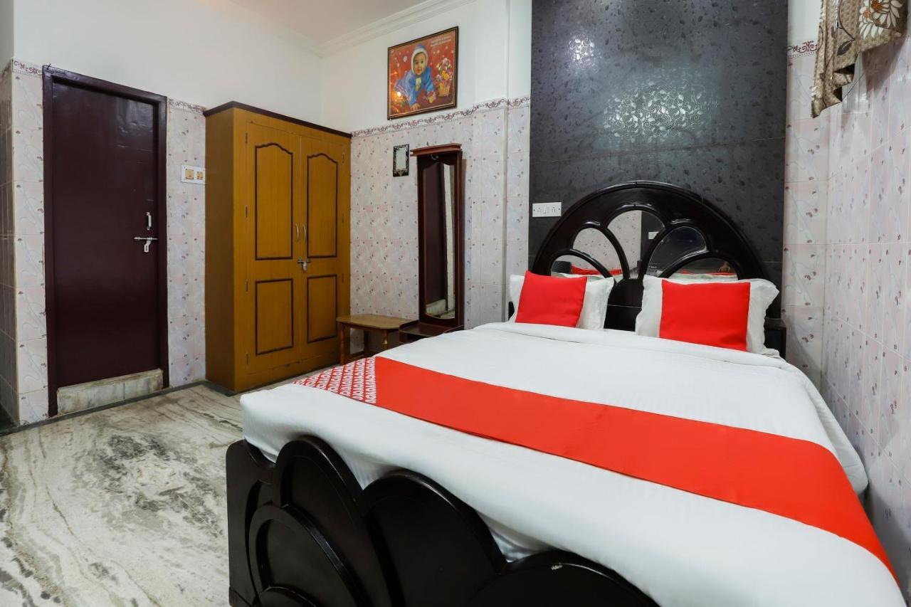 Oyo 65719 Sree Ganesh Mahal Hotel Siruseri Eksteriør billede